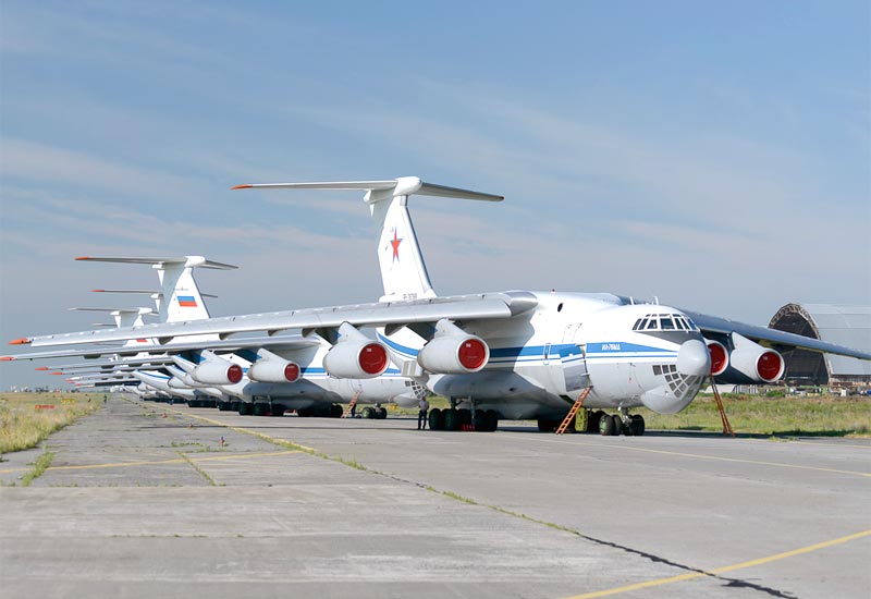 Image of the Ilyushin IL-76 (Candid)