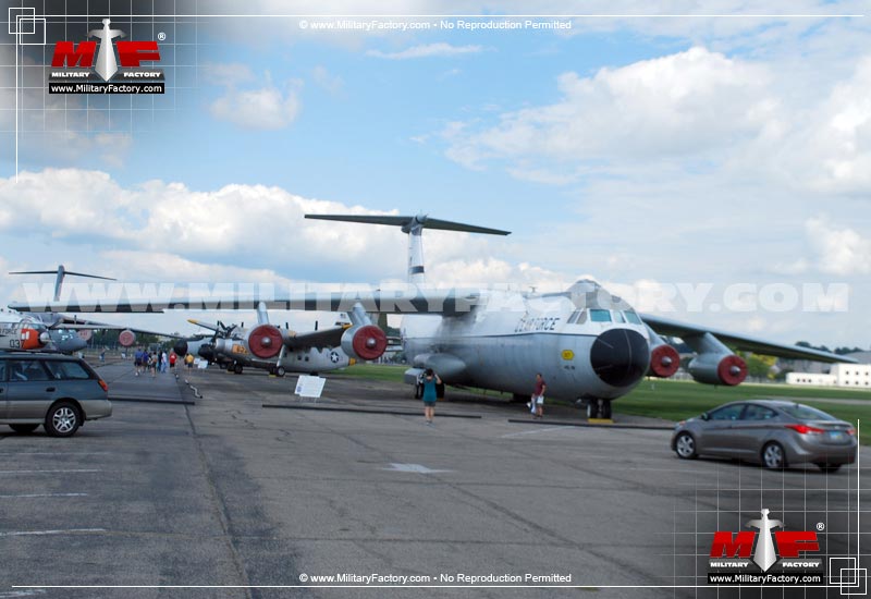 Image of the Lockheed C-141 Starlifter