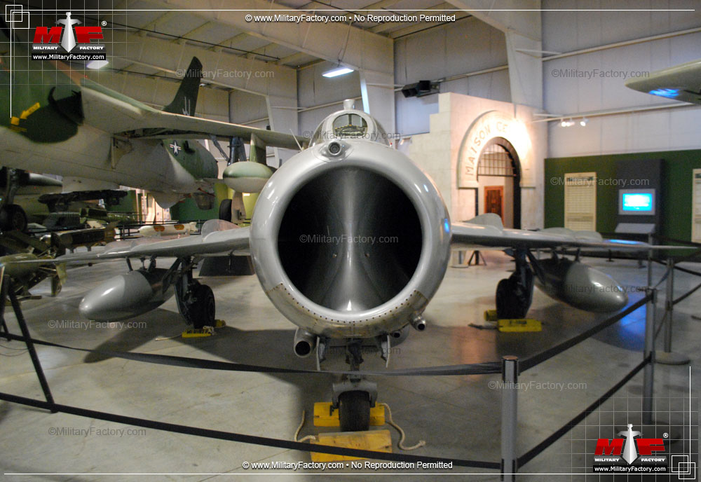 Image of the Mikoyan-Gurevich MiG-17 (Fresco)
