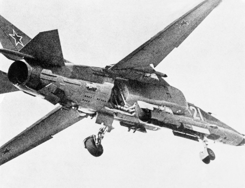Image of the Mikoyan MiG-27 (Flogger)