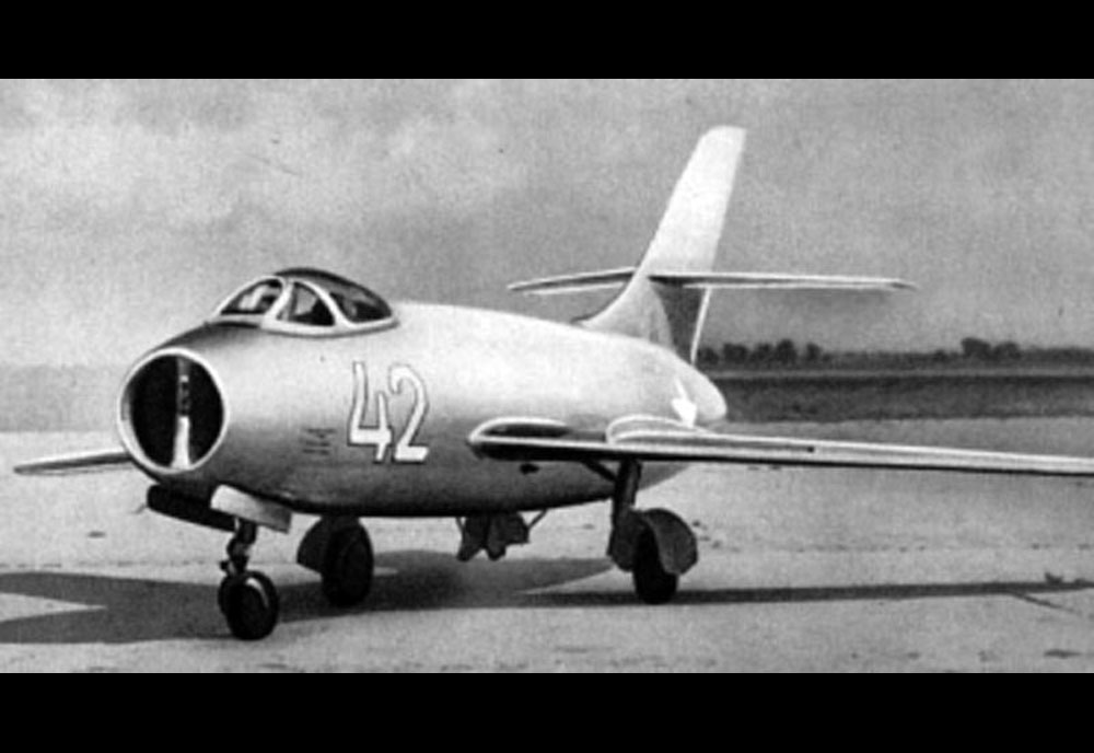 Image of the Yakovlev Yak-30