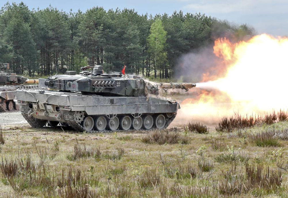 Leopard 2 Main Battle Tank (MBT)