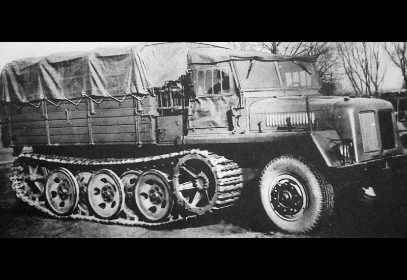 Image of the Bussing-NAG sWS (Schwere Wehrmacht Schlepper)