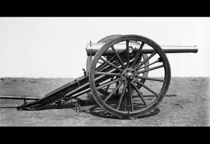 Side view of the de Bange 90mm field gun; Image from the Public Domain.