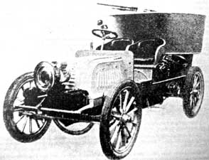 Front left side view of the Charron-Girardot-Voigt armored car of 1902