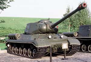 Front right side view of the IS-2 Joseph Stalin heavy tank; color