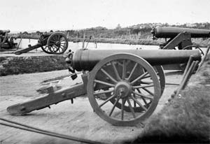 Image from the Public Domain; Model 1829 32-pounder gun pictured.