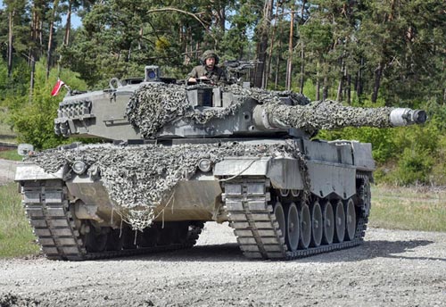 Thumbnail picture of the German Leopard 2 Main Battle Tank