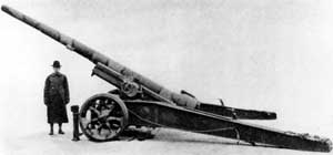 Left side view of the M1918 155 GPF field gun; note scale as compared to individual