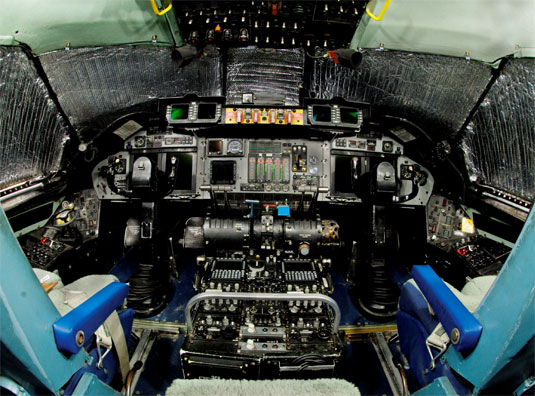 Cockpit image of the Lockheed C-141 Starlifter