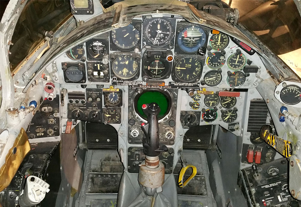 Cockpit image of the Lockheed F-104 Starfighter