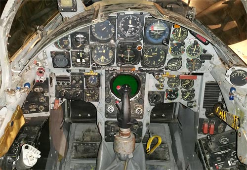 Cockpit picture of the Lockheed F-104 Starfighter
