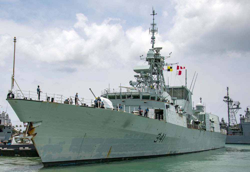 Image of the HMCS Ottawa (FFH-341)