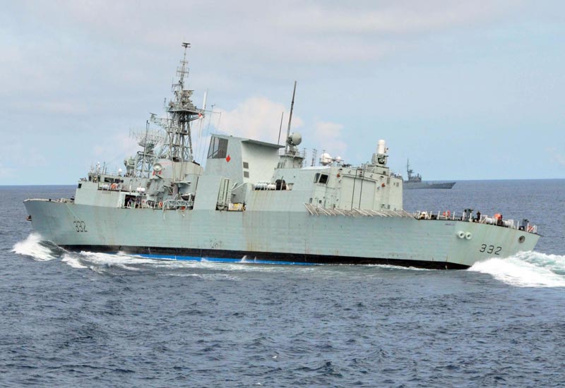 Image of the HMCS Ville de Quebec (FFH-332)