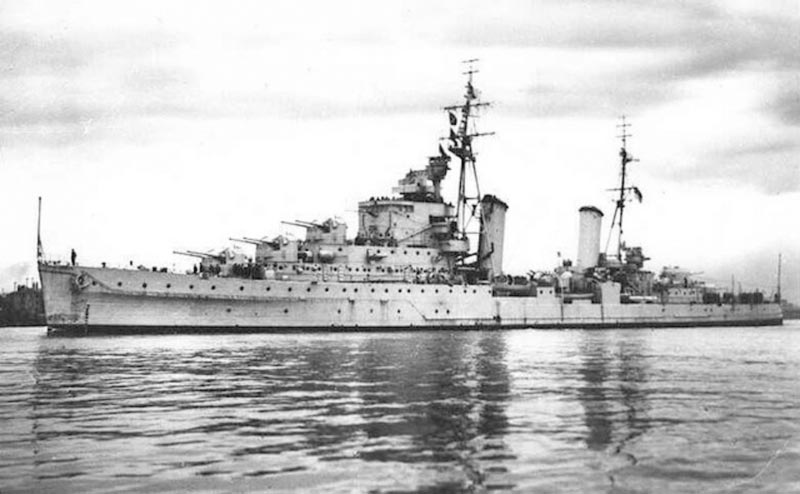 Image of the HMS Dido (37)