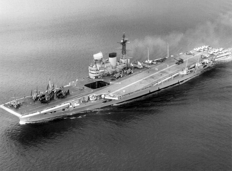 Image of the HMS Victorious (R38)