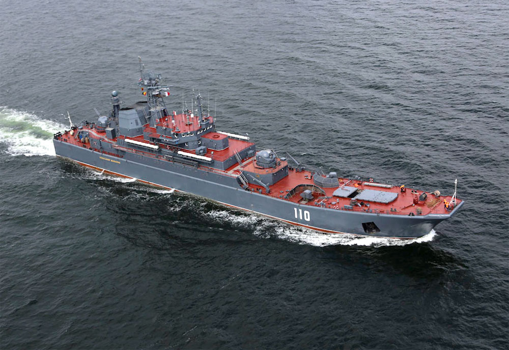 YG resin kit 1/700 Russian Navy Project 775 Ropucha Toad class Landing Ship 