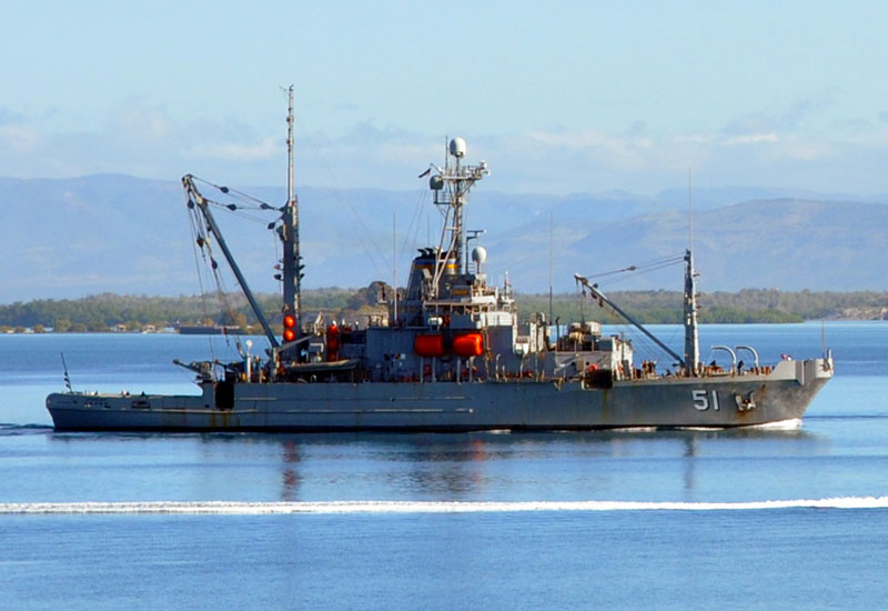 Image of the USNS Grasp (T-ARS-51)