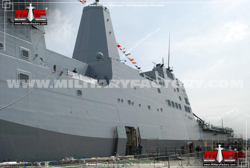 Image of the USS New York (LPD-21)