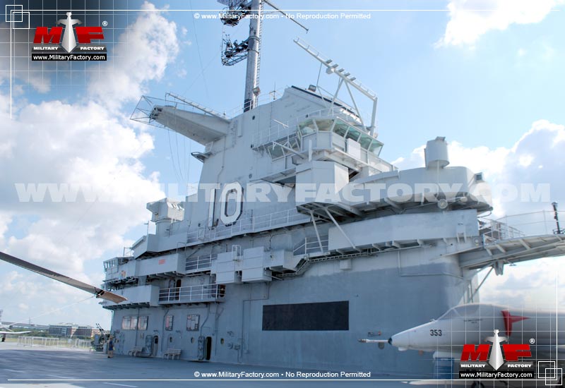 Image of the USS Yorktown (CV-10 / CVA-10 / CVS-10)