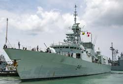 Picture of the HMCS Ottawa (FFH-341)