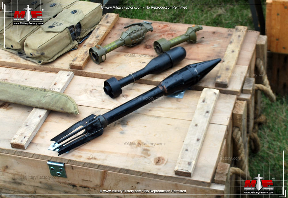Image of the M1 (Bazooka) / (2.36-inch Rocket Launcher M1)