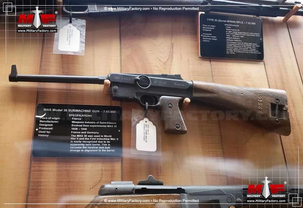 Image of the MAS 38 (Pistolet Mitrailleur MAS modele 38)
