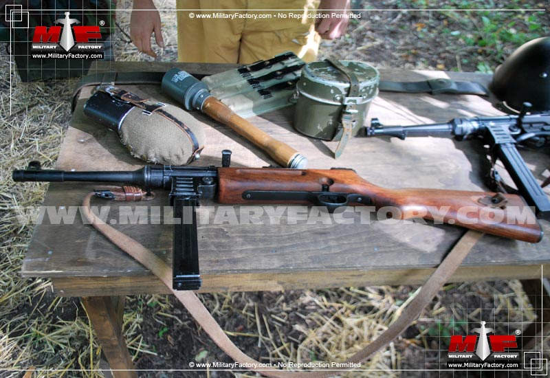 Image of the MP41 (Maschinenpistole 41) / (Schmeisser)